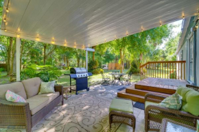 Cozy Fort Pierce Cottage on Farm Animal Rescue!